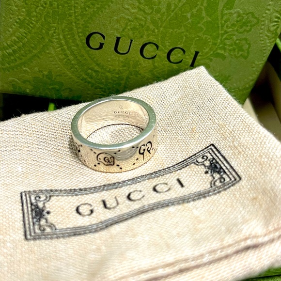 Gucci Accessories - Authentic Gucci Ring complete set size 19